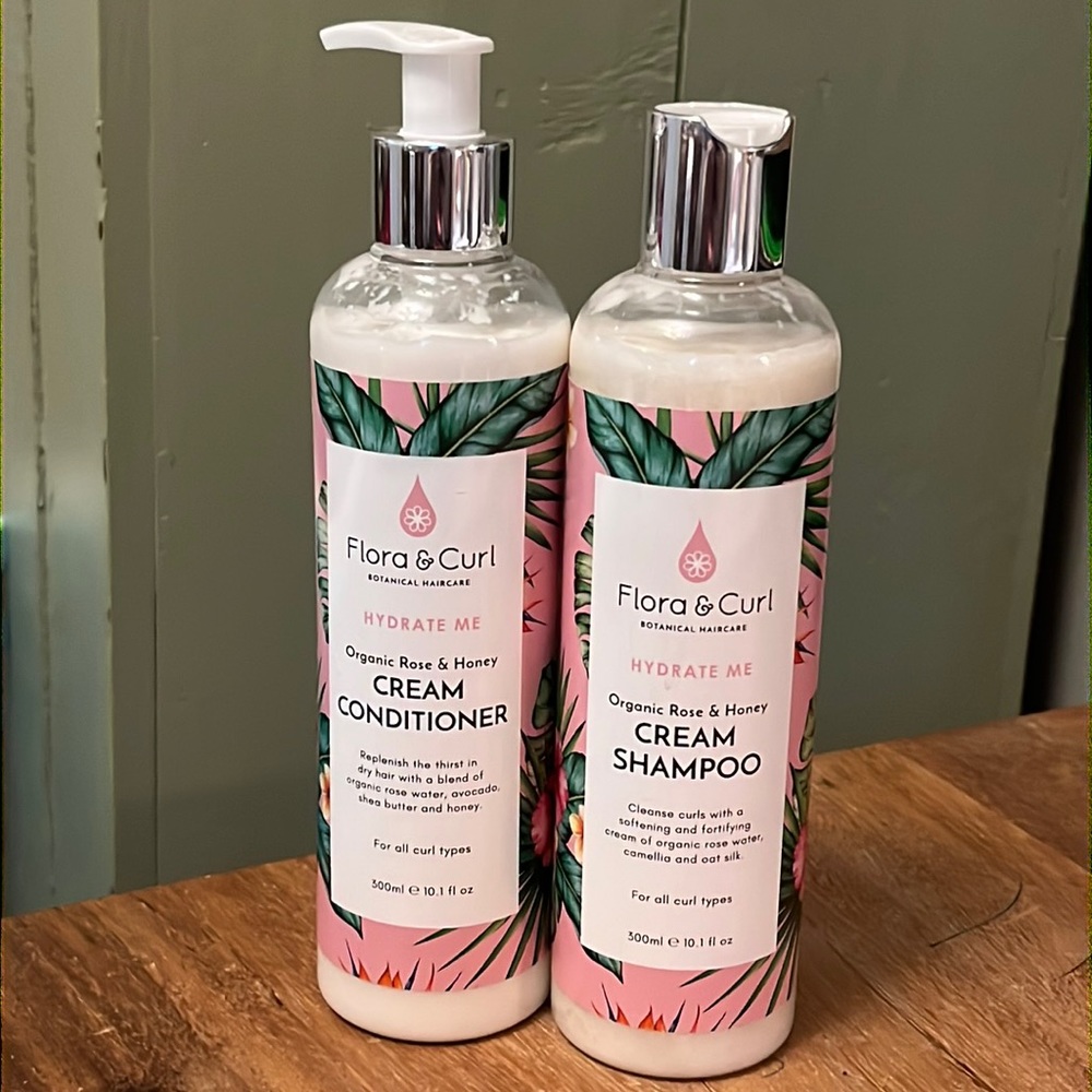 FLORA & CURL HYDRATE ME ORGANIC ROSE & HONEY CREAM SHAMPOO